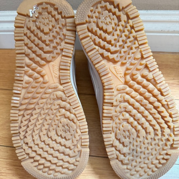 Nike Air Force 1 Utility 2.0 for Women in Fossil Stone Size 9 - Picture 9 of 9